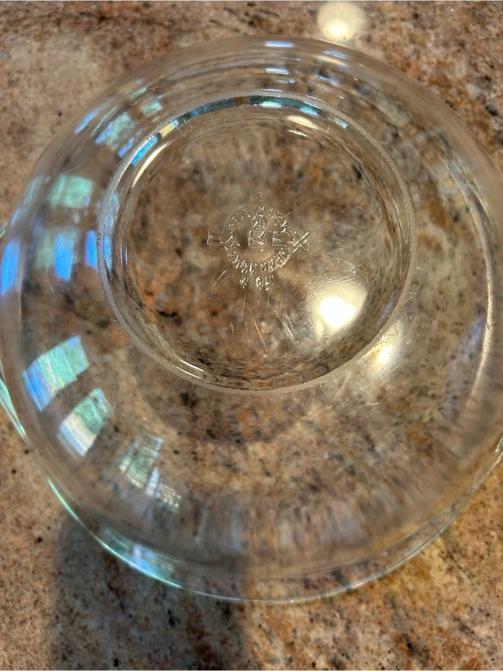PYREX TRADE MARK 3 Qt Clear Glass Mixing Bowl w/pour handles. 12 cups 11”x12”.